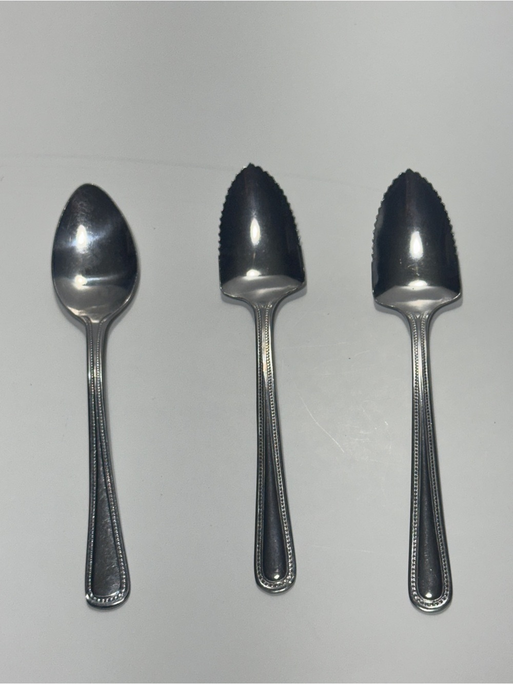 VTG EKCO Beaded Fruit Spoon Handle Glossy Traditional Staineless Steel Flateware